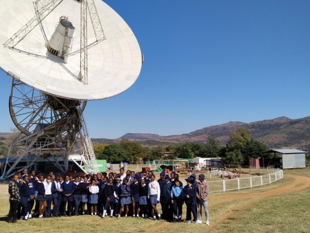 HartRAO hosts local school learners as part of the Sharing a Baseline Project